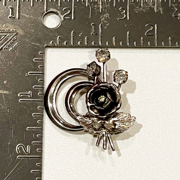 Vtg Art Deco Style Rose Brooch Pin Silvertone with Rhinestones - Picture 6 of 6